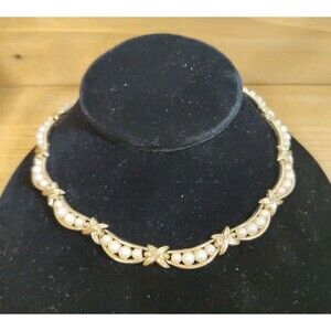 Vintage 1950's Gold Tone Crown Trifari Stylized X  w/Pearl 15" Adj Necklace